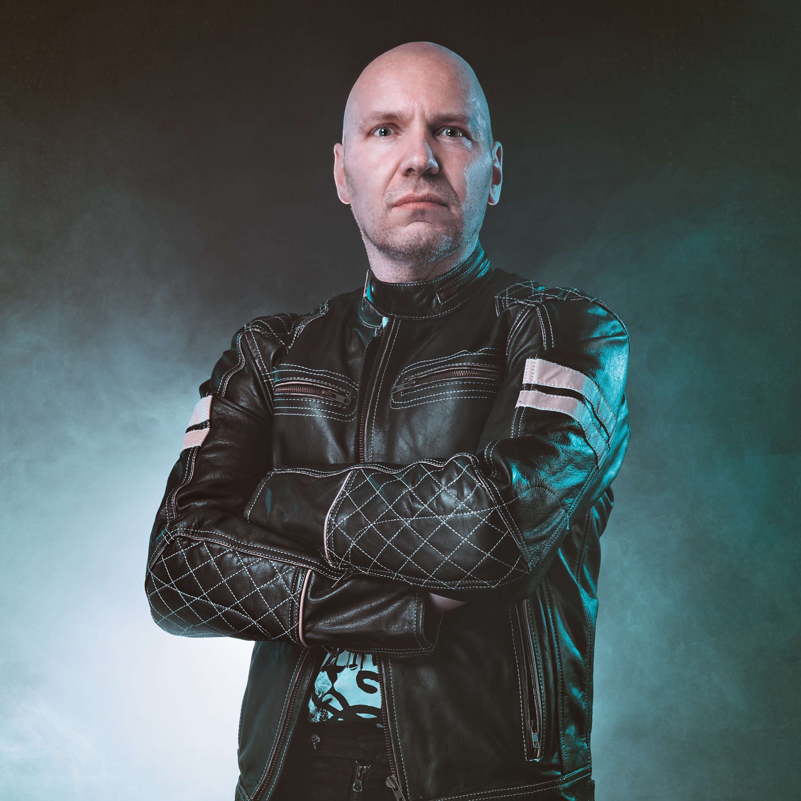 Stephan Lipp – Vocals, Bass