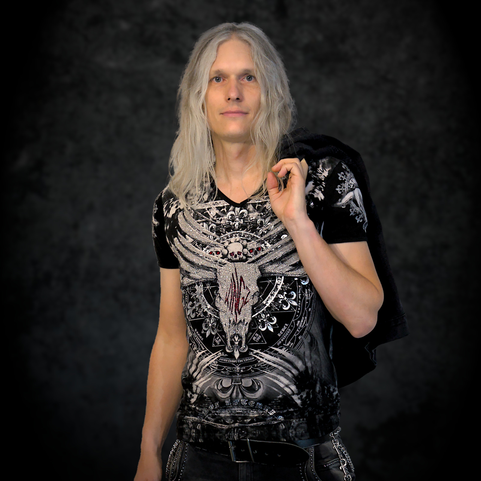 Alain Schneble – Guitar, Backing Vocals